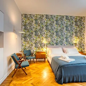Dimora Claudia - Elegante Matrimoniale Con Bagno, Private Rooms, Self Check In, No Reception Maison d'hôtes